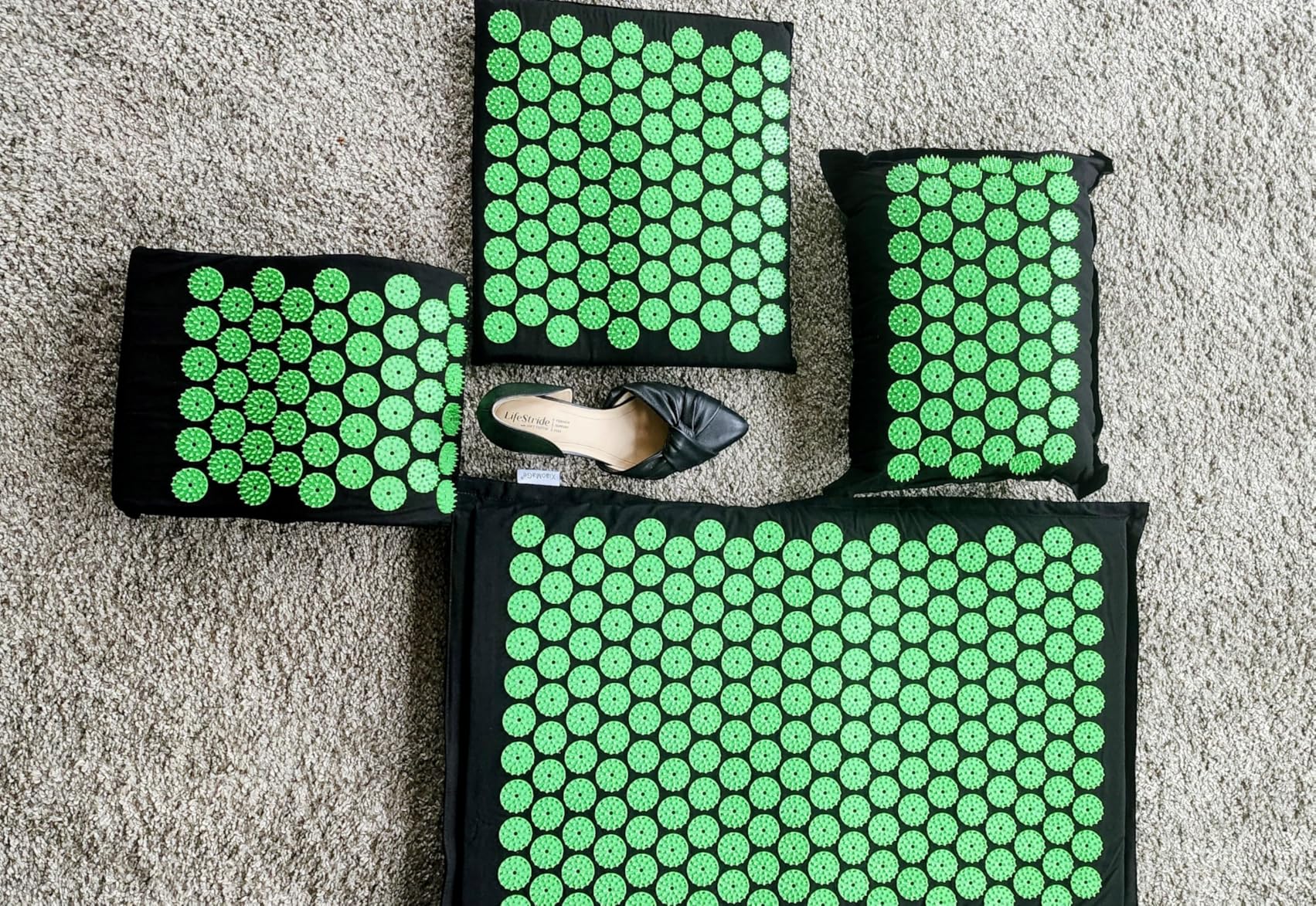 XiaoMaGe Acupressure Mat Review - TopPickr review featured image