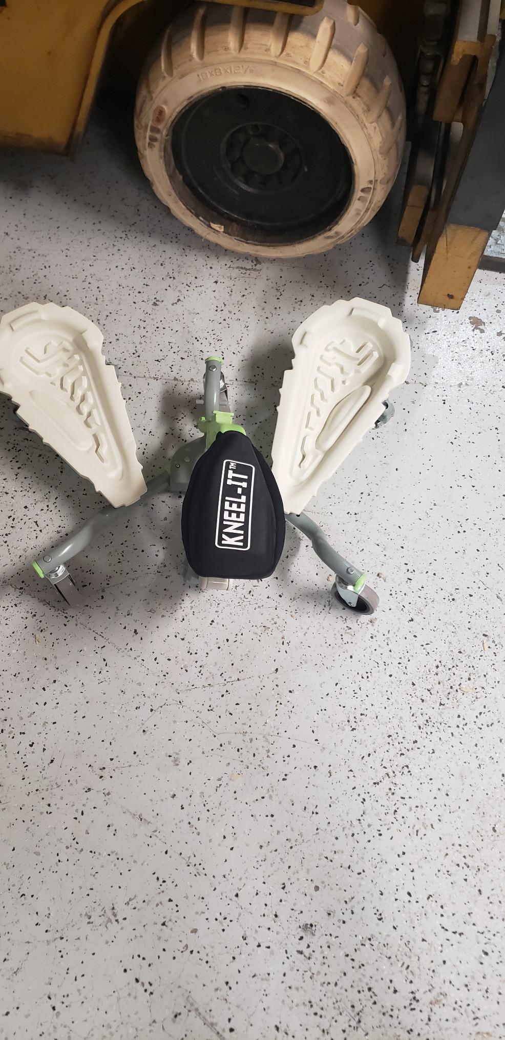 V3 Rolling Knee Pads - TopPickr review featured image